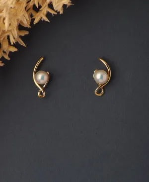 Classic Pearl Stud Earring