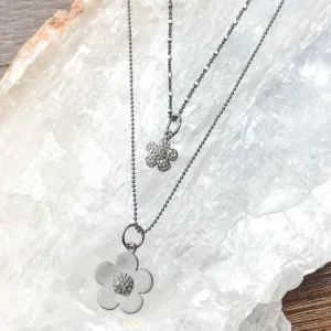 Flowers Pave Diamonds Necklaces