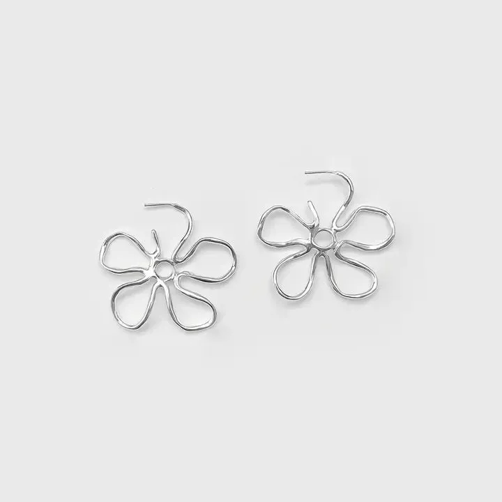 Kara Yoo Flora Large Hoops (Silver)