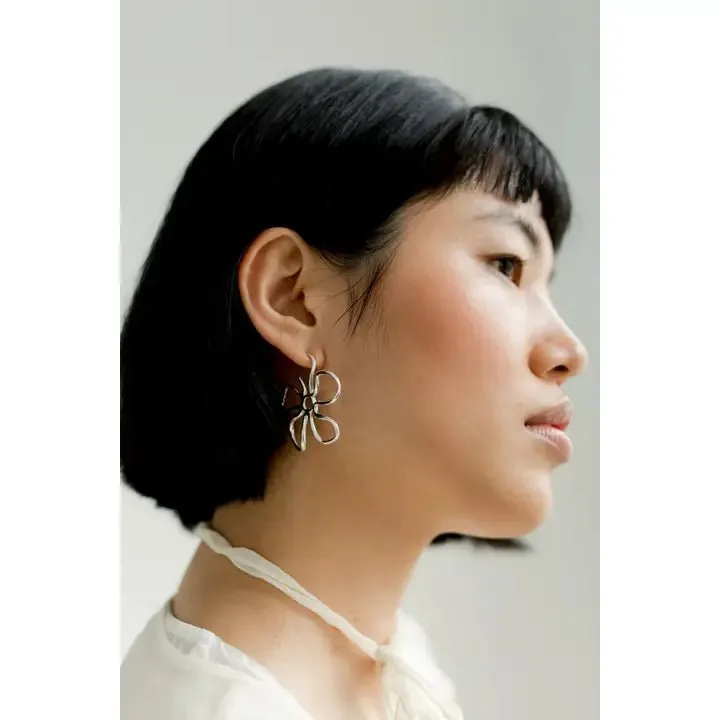 Kara Yoo Flora Large Hoops (Silver)