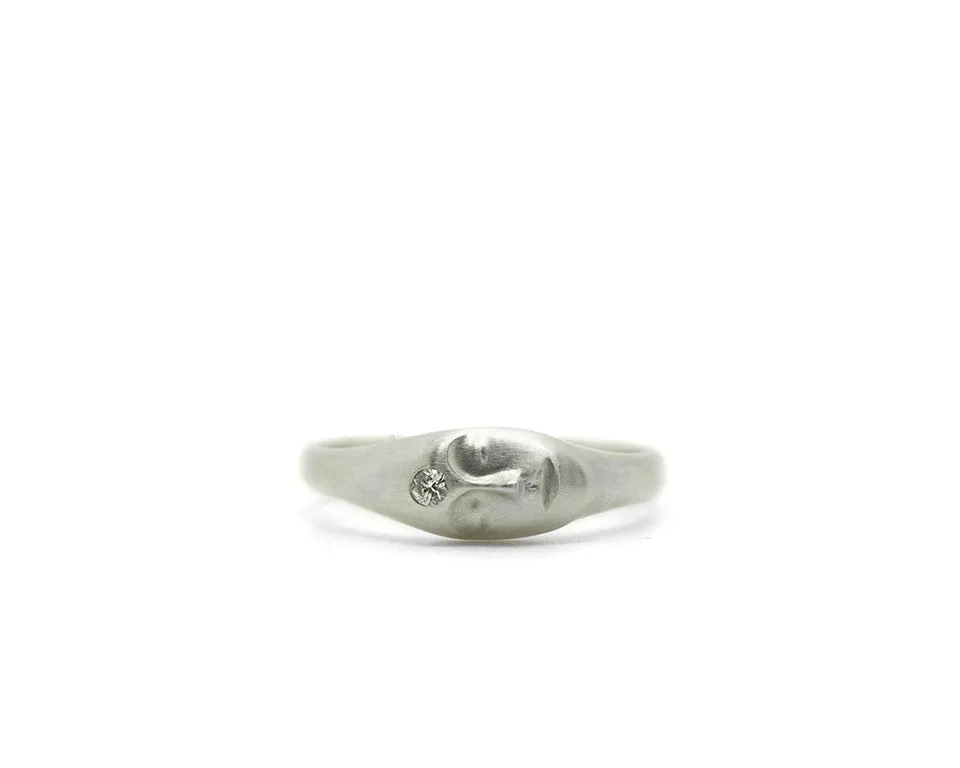 Medium Grey Lady Cameo Ring