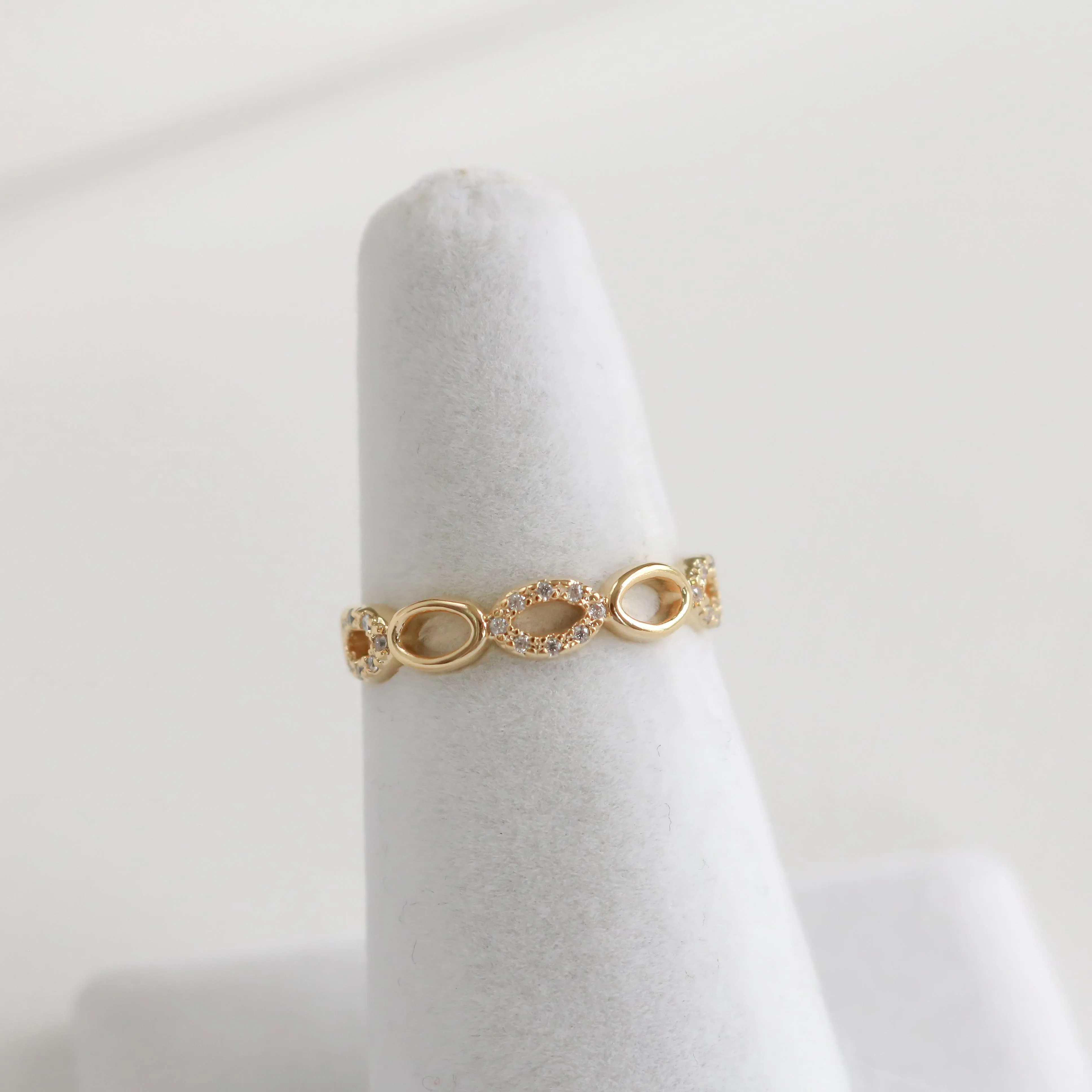 Oval Link Ring