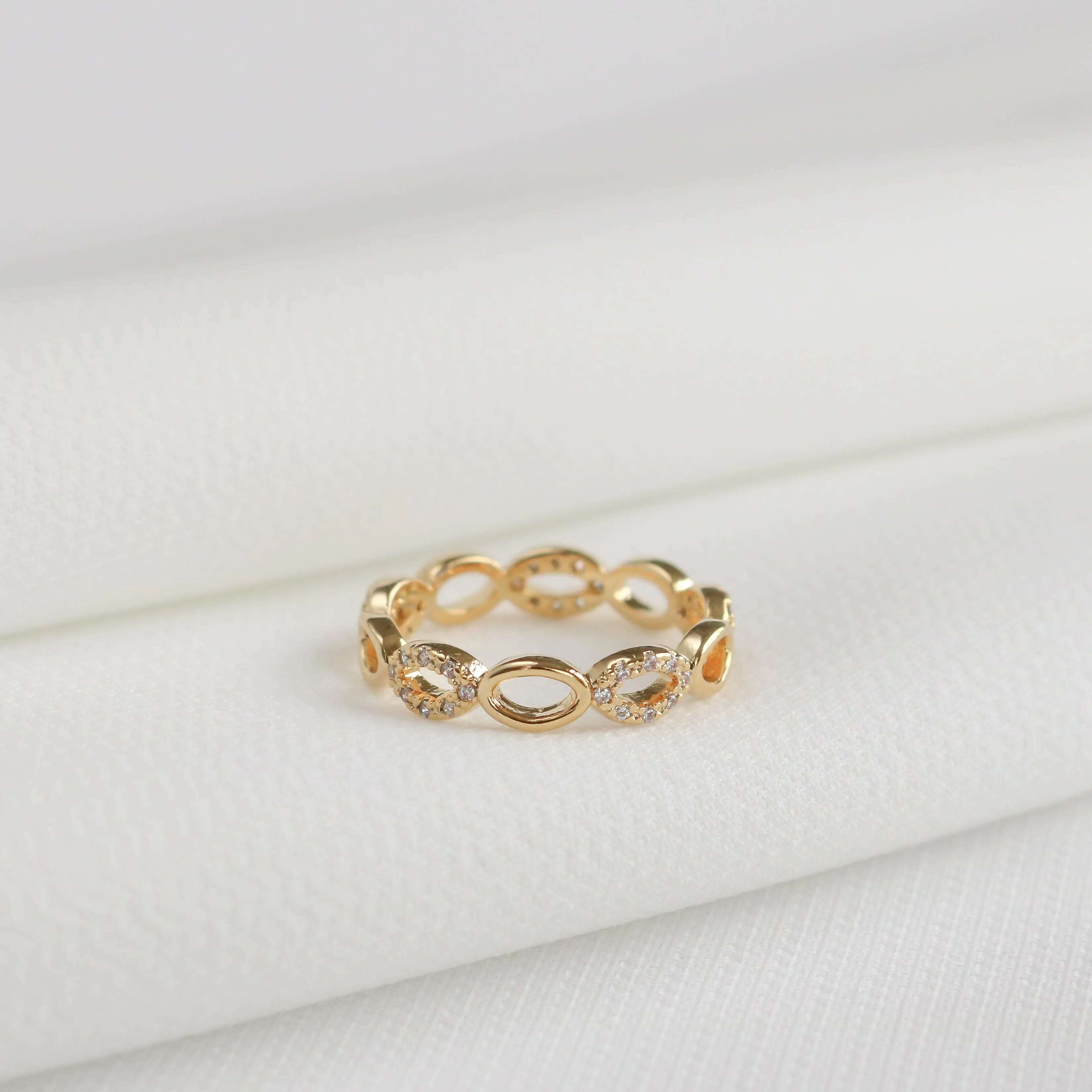 Oval Link Ring