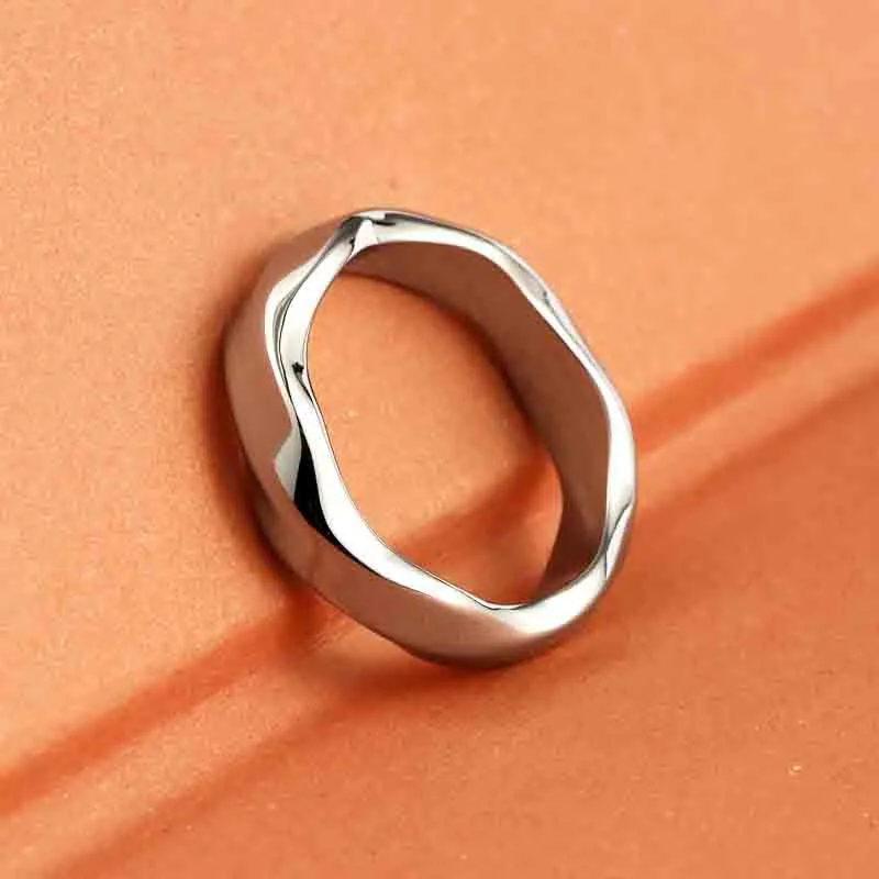 Trendy Minimalist Titanium Steel Rings for Men and Women - Customizable Hand Jewelry Wholesale